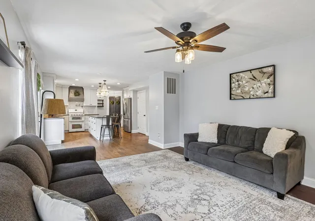 Photo 3 of Single family home for sale at 8042 Woodcreek Dr, Bridgeville, PA 15017 | MLS# 1767586 | Listing updated on 2026-10-01