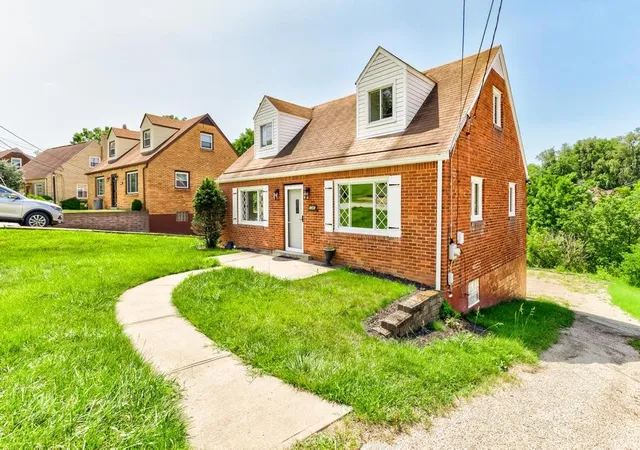 Photo 3 of Sale Pending at 6340 Helen St, South Park, PA 15129 | MLS# 1767598 | Listing updated on 2026-08-09