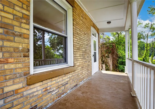 Photo 3 of Single family home for sale at 1927 Woodward Ave, Brookline, PA 15226 | MLS# 1767197 | Listing updated on 2026-08-30