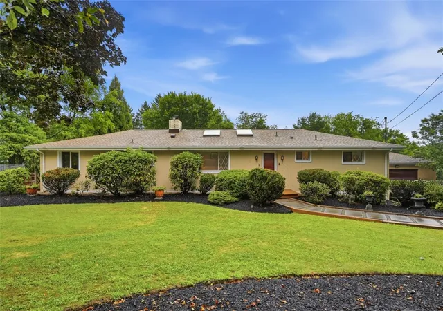 Photo 1 of Single family home for sale at 2156 Reis Run Rd, Franklin Park, PA 15237 | MLS# 1767096 | Listing updated on 2026-08-11