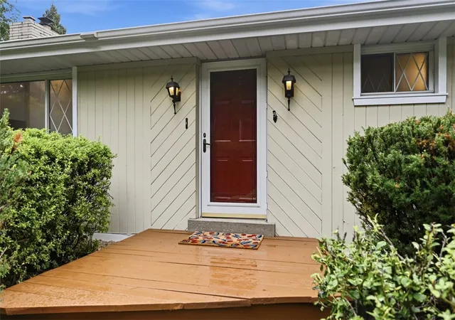 Photo 3 of Single family home for sale at 2156 Reis Run Rd, Franklin Park, PA 15237 | MLS# 1767096 | Listing updated on 2026-08-11