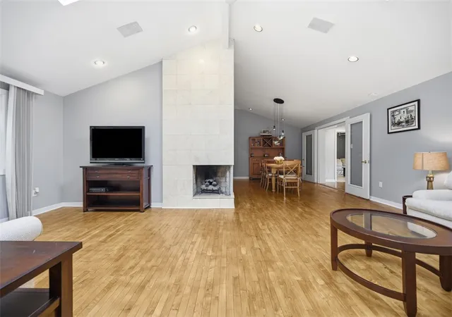 Photo 4 of Single family home for sale at 2156 Reis Run Rd, Franklin Park, PA 15237 | MLS# 1767096 | Listing updated on 2026-08-11