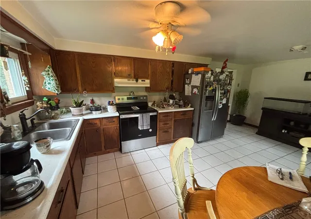 Photo 3 of Single family home for sale at 121 Cumer Rd, Cecil, PA 15057 | MLS# 1767260 | Listing updated on 2026-08-24