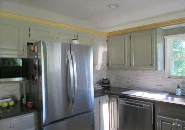 Photo 5 of Sale Pending at 626 Vilsack Rd, Shaler, PA 15116 | MLS# 1767582 | Listing updated on 2026-08-13