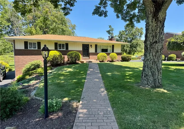 Photo 1 of Single family home for sale at 135 Hampton Ct, Twp Of But Sw, PA 16002 | MLS# 1767467 | Listing updated on 2026-08-22