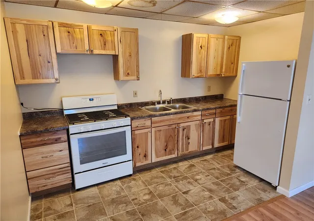 Photo 3 of Sale Pending at 410 S Monroe St, City Of But Se, PA 16001 | MLS# 1767669 | Listing updated on 2026-08-07