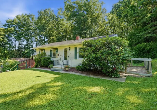 Photo 2 of Single family home for sale at 436 Edgewood Dr, City Of Franklin, PA 16323 | MLS# 1767801 | Listing updated on 2026-08-24