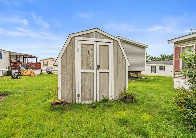 Photo 4 of Sale Pending at 736 Regent Dr, Chartiers, PA 15301 | MLS# 1766598 | Listing updated on 2026-08-06