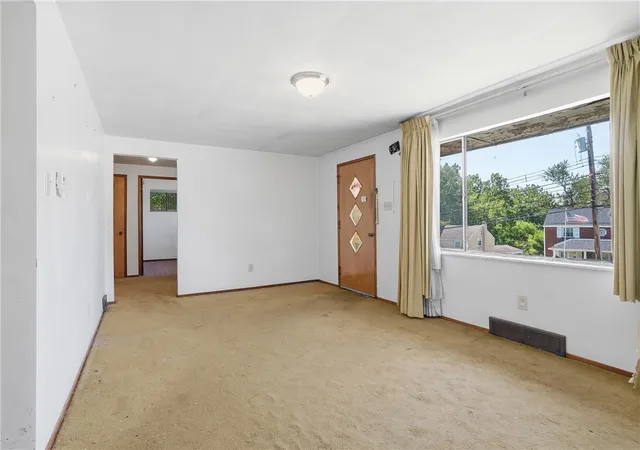 Photo 3 of Sale Pending at 6228 Verona Rd, Penn Hills, PA 15147 | MLS# 1767836 | Listing updated on 2026-08-07