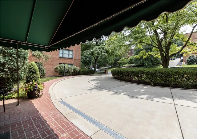 Photo 2 of Condo for sale at 5825 5th Avenue #107, Shadyside, PA 15232 | MLS# 1766042 | Listing updated on 2026-08-25