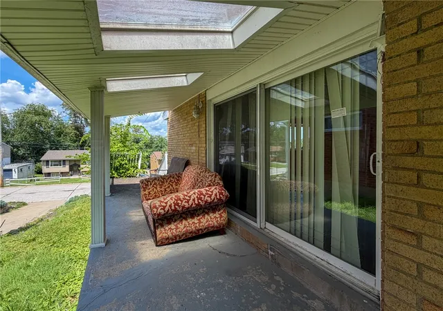 Photo 4 of Single family home for sale at 4503 Mapledale Dr, Homestead, PA 15120 | MLS# 1767643 | Listing updated on 2026-08-21
