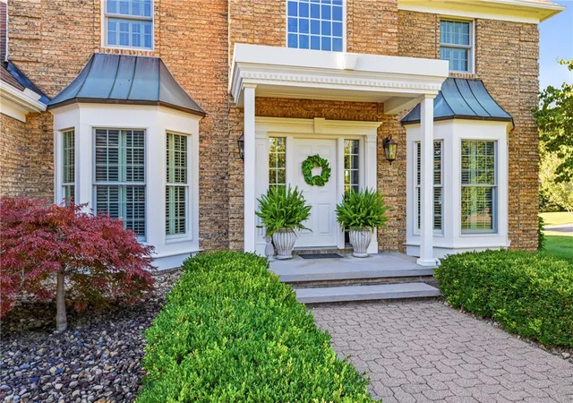 Photo 3 of Single family home for sale at 967 Lexington Dr, Hermitage, PA 16148 | MLS# 1767895 | Listing updated on 2026-09-18