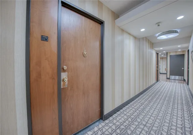 Listing Photo 2 - Condo for sale in Gateway Towers located at 320 Fort Duquesne Blvd, Pittsburgh, PA 15222 - Unit #26N