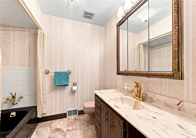 Photo 4 of Single family home for sale at 380 Helen Ave, Monessen, PA 15062 | MLS# 1767915 | Listing updated on 2026-09-16