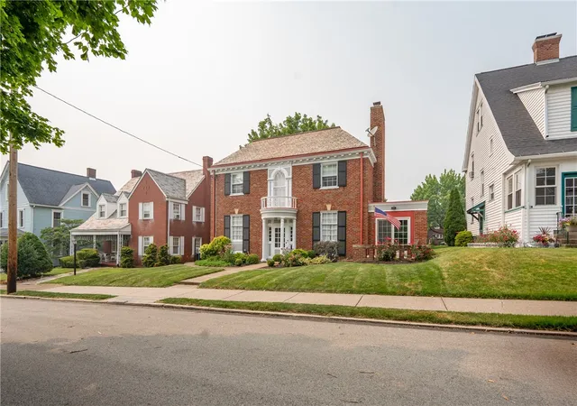 Photo 2 of Single family home for sale at 732 Spring St, Latrobe, PA 15650 | MLS# 1767065 | Listing updated on 2026-08-23