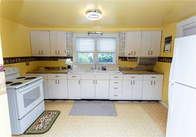 Photo 3 of Single family home for sale at 7221 National Pike, Menallen Twp, PA 15401 | MLS# 1767825 | Listing updated on 2026-08-27