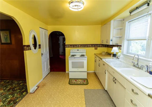 Photo 4 of Single family home for sale at 7221 National Pike, Menallen Twp, PA 15401 | MLS# 1767825 | Listing updated on 2026-08-27