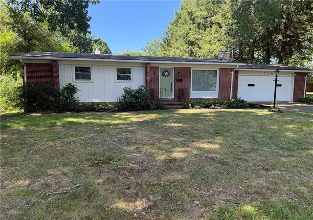 Photo 2 of Single family home for sale at 308 Orlando Ave, Neshannock Twp, PA 16105 | MLS# 1768019 | Listing updated on 2026-08-30