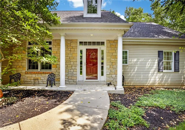 Photo 1 of Single family home for sale at 445 Dorseyville Rd, Fox Chapel, PA 15215 | MLS# 1767924 | Listing updated on 2026-09-22