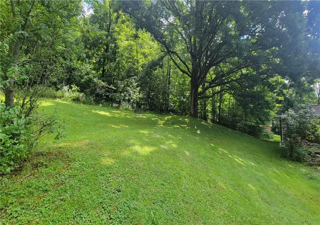 Photo 3 of Single family home for sale at 248 Boyd Dr, Conemaugh Twp, PA 15936 | MLS# 1768060 | Listing updated on 2026-10-03