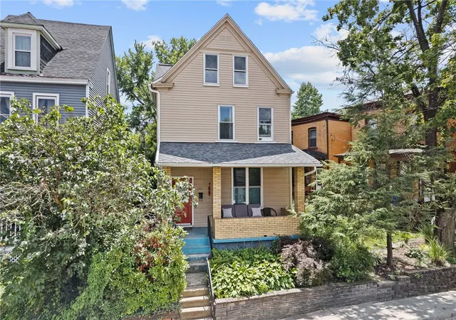 Photo 2 of Single family home for sale at 200 Union St, Regent Square, PA 15221 | MLS# 1768077 | Listing updated on 2026-08-19