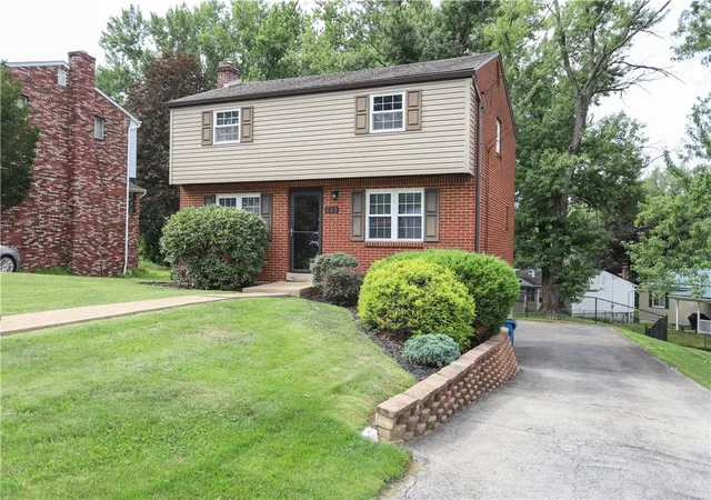 Photo 2 of Single family home for sale at 263 Great Smokey Dr, Plum Boro, PA 15239 | MLS# 1767844 | Listing updated on 2026-08-23