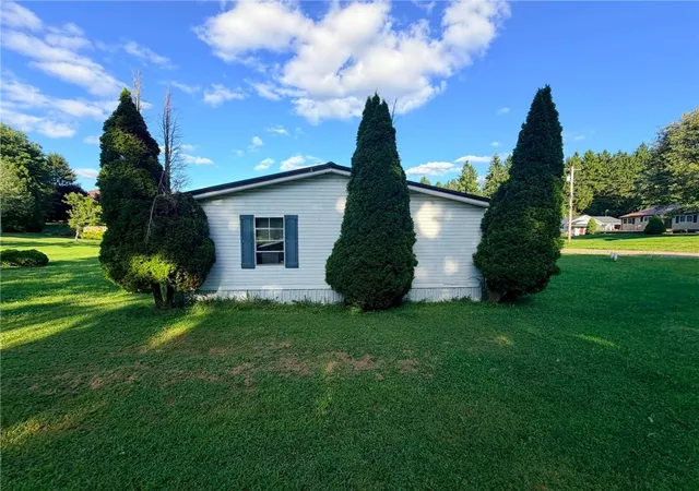 Photo 3 of Manufactured home for sale at 512 Sawmill Run Rd, Twp Of But Nw, PA 16001 | MLS# 1768103 | Listing updated on 2026-08-09