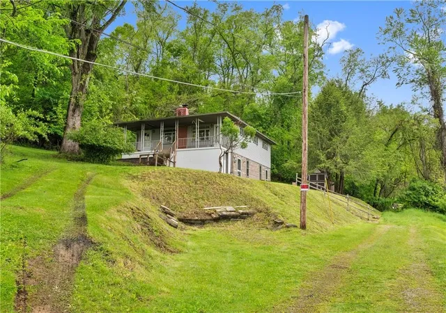 Photo 2 of Single family home for sale at 3601 Brandis Ave, South Park, PA 15129 | MLS# 1768126 | Listing updated on 2026-08-21