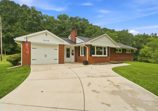 Photo 1 of Single family home for sale at 3115 Shadow Dr, South Pymatuning Twp, PA 16150 | MLS# 1768151 | Listing updated on 2026-08-30