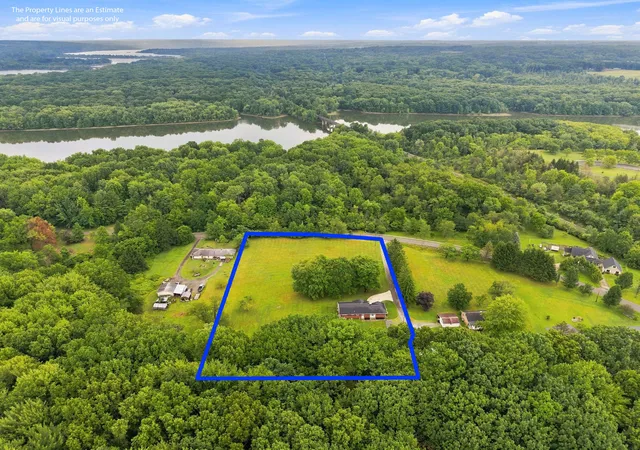 Photo 3 of Single family home for sale at 3115 Shadow Dr, South Pymatuning Twp, PA 16150 | MLS# 1768151 | Listing updated on 2026-08-30