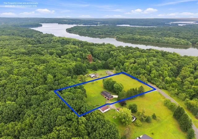 Photo 4 of Single family home for sale at 3115 Shadow Dr, South Pymatuning Twp, PA 16150 | MLS# 1768151 | Listing updated on 2026-08-30