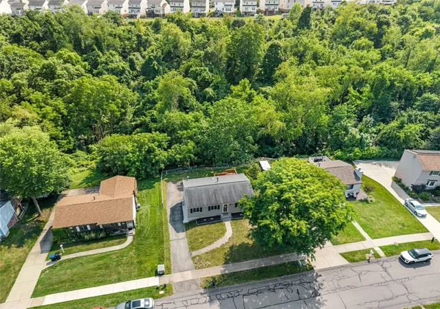 Photo 3 of Sale Pending at 114 Darnley Dr, Moon/crescent Twp, PA 15108 | MLS# 1768152 | Listing updated on 2026-08-15