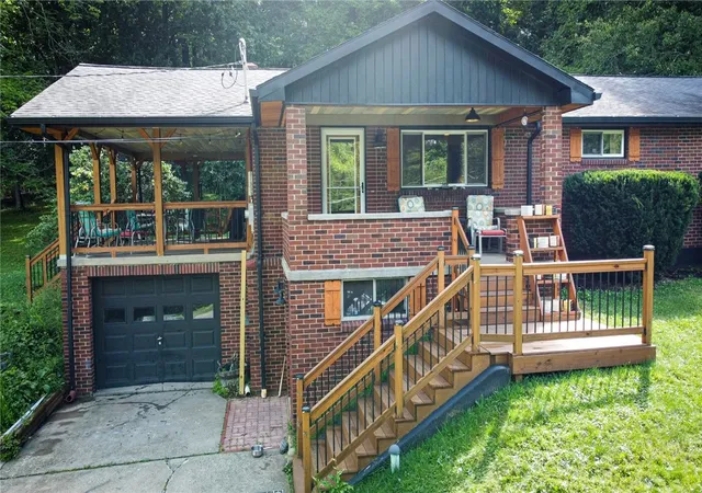 Photo 3 of Sale Pending at 119 Eberhart Ln, Donegal, PA 16025 | MLS# 1768015 | Listing updated on 2026-08-12