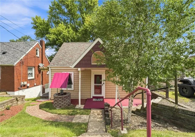 Photo 3 of Single family home for sale at 3829 Inland Ave, West Mifflin, PA 15122 | MLS# 1768053 | Listing updated on 2026-08-06