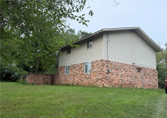 Photo 2 of Sale Pending at 521 Parker Rd, Buffalo Twp, PA 16055 | MLS# 1768243 | Listing updated on 2026-08-20