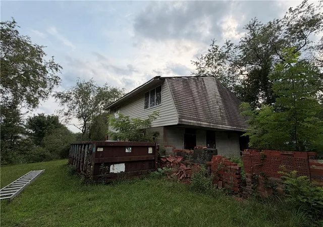 Photo 3 of Sale Pending at 521 Parker Rd, Buffalo Twp, PA 16055 | MLS# 1768243 | Listing updated on 2026-08-20