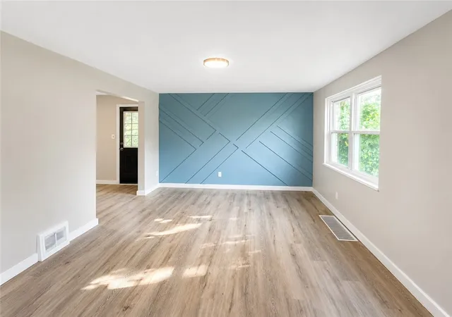 Photo 3 of Single family home for sale at 418 Pennwood Dr, Penn Hills, PA 15235 | MLS# 1768219 | Listing updated on 2026-08-30