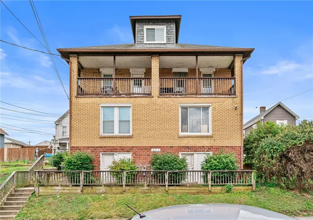 Photo 2 of Sale Pending at 469 Grant Ave, Heidelberg, PA 15106 | MLS# 1768027 | Listing updated on 2026-08-13