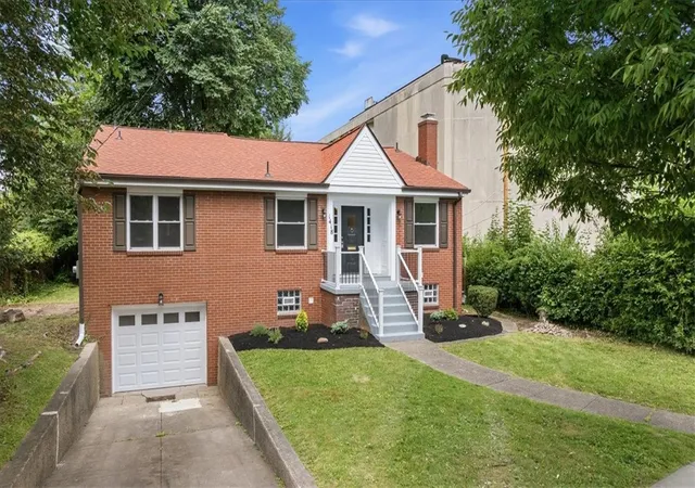 Photo 1 of Single family home for sale at 1418 Shady Ave, Squirrel Hill, PA 15217 | MLS# 1768292 | Listing updated on 2026-08-19