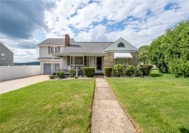 Photo 1 of Single family home for sale at 720 Main St, Latrobe, PA 15650 | MLS# 1767069 | Listing updated on 2026-08-28