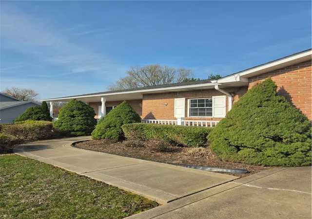 Photo 2 of Single family home for sale at 3120 Algonquin Trl, Lower Burrell, PA 15068 | MLS# 1768235 | Listing updated on 2026-08-25