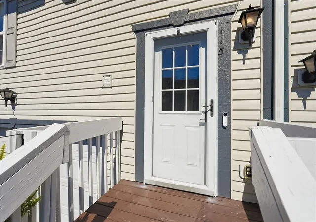 Photo 4 of Sale Pending at 115 Cathedral Ct, Carnegie, PA 15106 | MLS# 1768187 | Listing updated on 2026-08-24