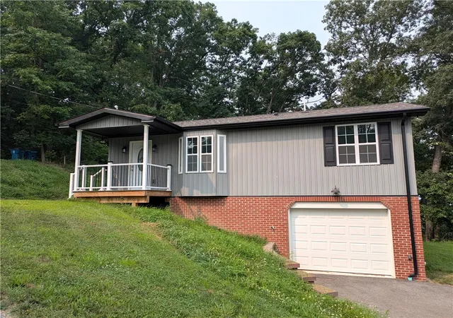 Photo 1 of Single family home for sale at 910 Burton, Youngwood, PA 15697 | MLS# 1766599 | Listing updated on 2026-08-08