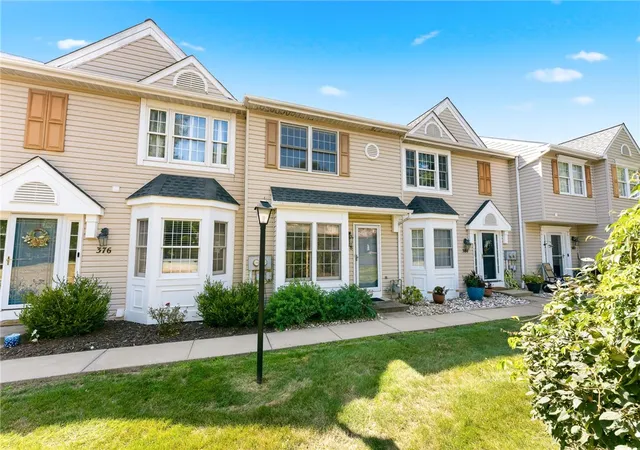 Photo 3 of Townhouse for sale at 378 Jubilee Dr, Cecil, PA 15017 | MLS# 1767796 | Listing updated on 2026-08-20