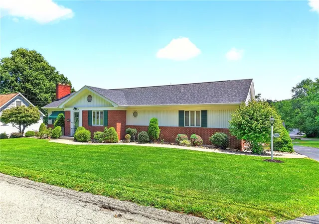 Photo 3 of Single family home for sale at 166 Braddock Rd Ave, Mt Pleasant Boro, PA 15666 | MLS# 1767905 | Listing updated on 2026-08-30