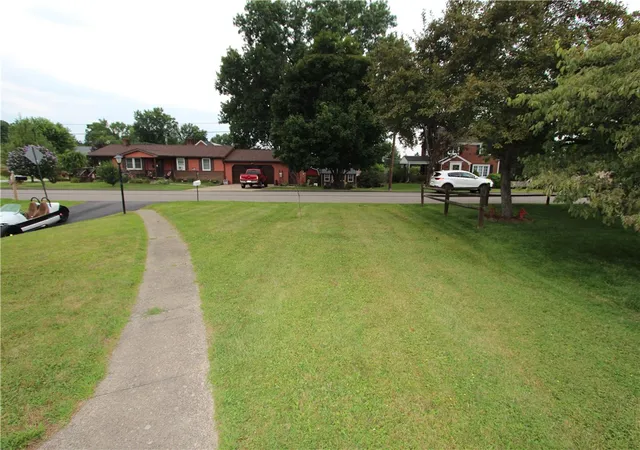 Photo 4 of Single family home for sale at 541 Thomas Richard Ln, Hempfield Twp, PA 15601 | MLS# 1768364 | Listing updated on 2026-08-22