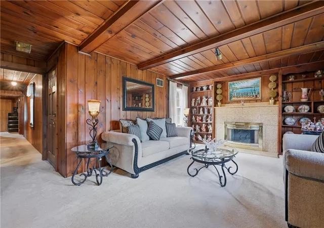 Photo 2 of Single family home for sale at 609 S 9th Street, Sharpsville, PA 16150 | MLS# 1768385 | Listing updated on 2026-09-25