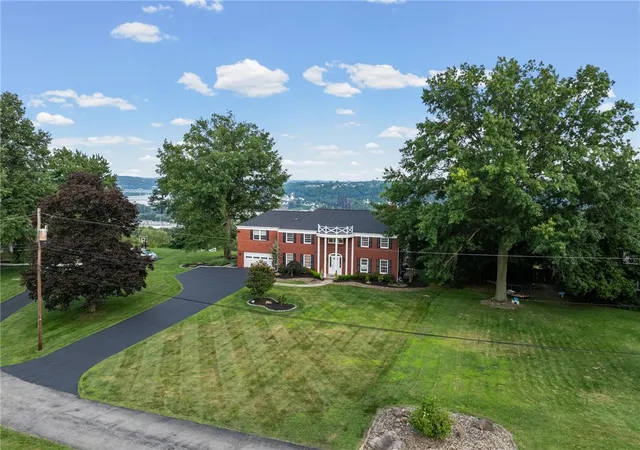 Photo 2 of Single family home for sale at 269 Garvinhurst Dr, Brighton Twp, PA 15009 | MLS# 1768345 | Listing updated on 2026-08-24