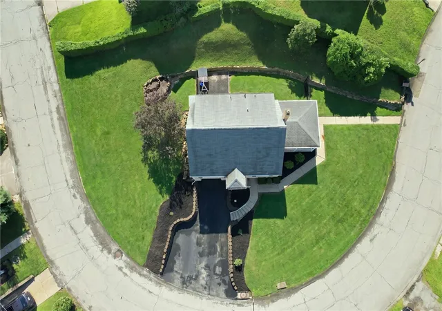 Photo 32 of Sale Pending at 6746 W Barivista Dr, Verona, PA 15147 | MLS# 1768145 | Listing updated on 2026-08-20