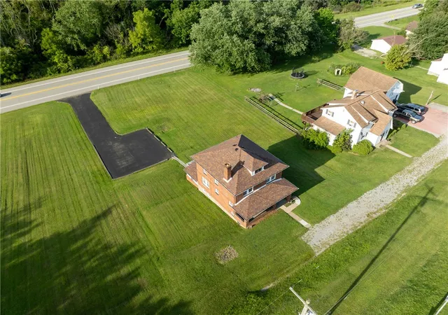 Photo 4 of Sale Pending at 510 Brick Ln, Derry Twp, PA 15661 | MLS# 1767070 | Listing updated on 2026-10-04